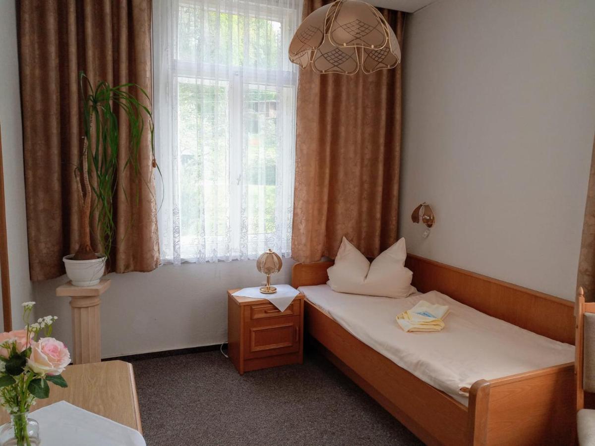 ホテル Cafe Zur Talsperre ケムニッツ 部屋 写真